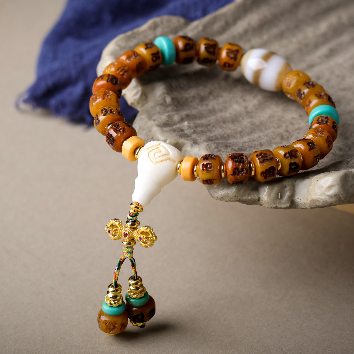 Bone Carved Six-Word Mantra Va - Ethnic Fashion Way incelemesi ve fiyatı